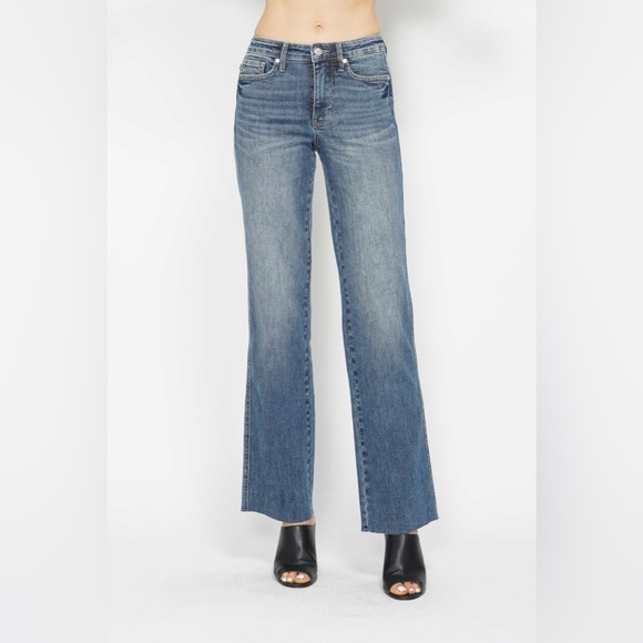 Judy Blue Full Size Tummy Control Straight Jeans - Picture 1 of 6